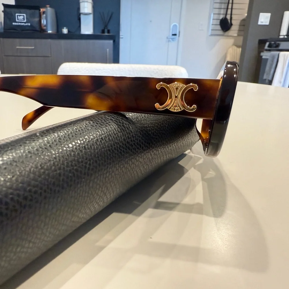 COPY - Celine Triomphe Tortoise Sunglasses - Picture 11 of 12